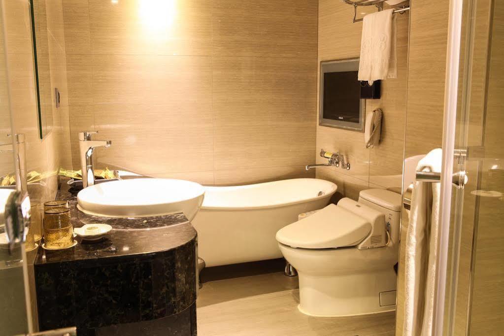 Beauty Hotels - Hotel Bnight-Self Check-In Hotel Taipei Exterior foto